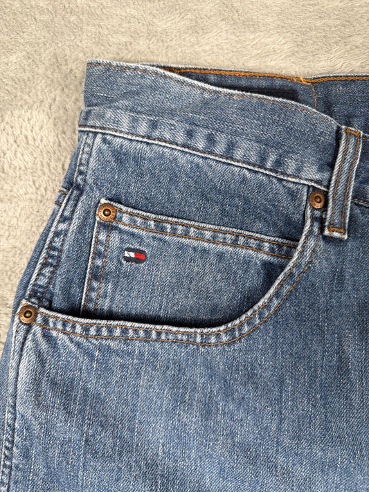 Vintage Retro Y2K Tommy Hilfiger Denim Shorts W36