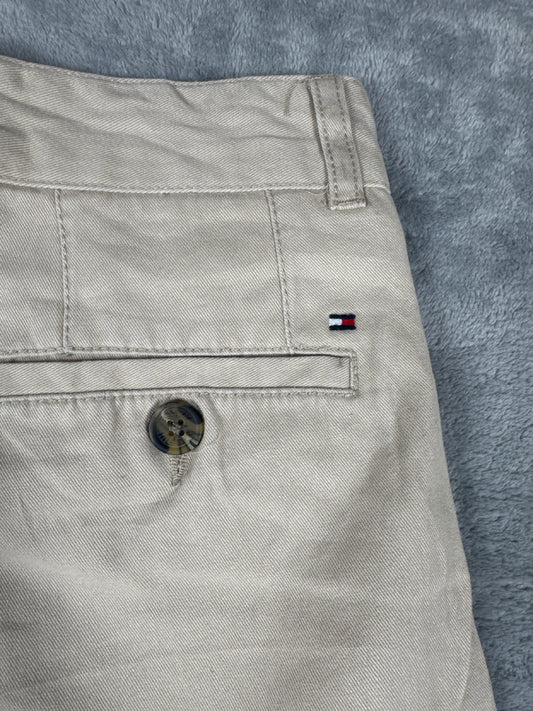 Tommy Hilfiger Beige Knee-Length Chino Shorts Size 8