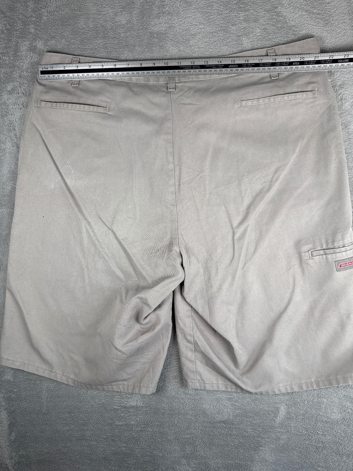 Retro Everyday Dickies Beige Grey Work Shorts Size 44