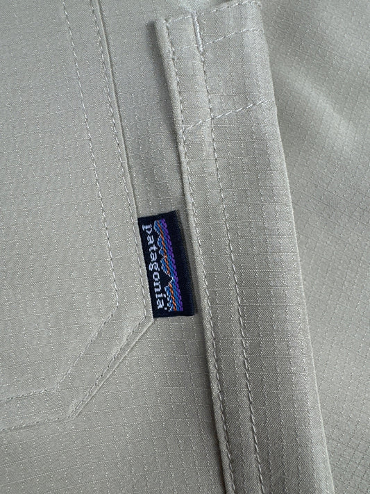 Patagonia Men's Lightweight Beige Outdoor Pants Size M