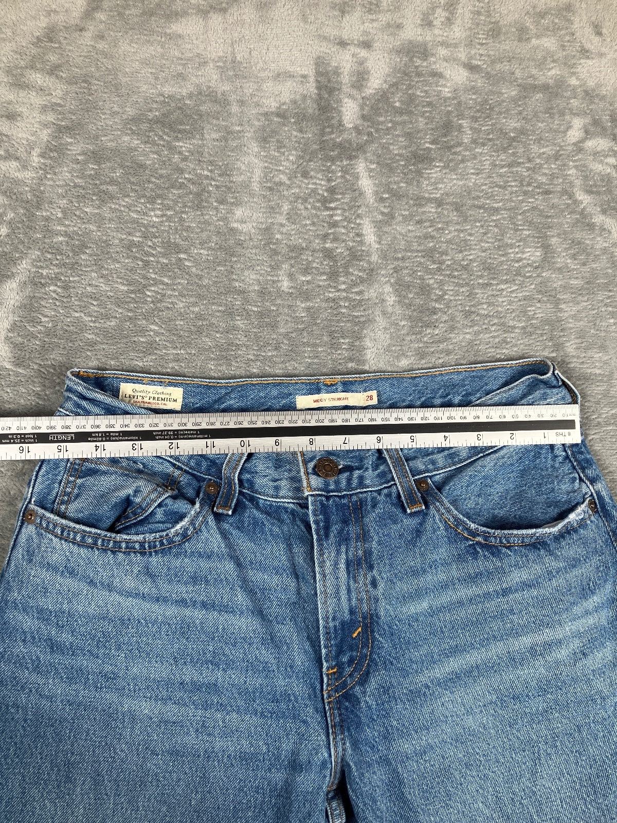 Levi's Premium Capital E Middy Straight Denim Jeans W28