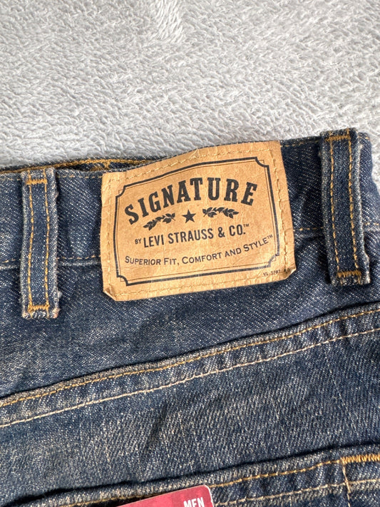 Brand New Levi's Signature Relaxed Fit Men's Jeans W38 L29
