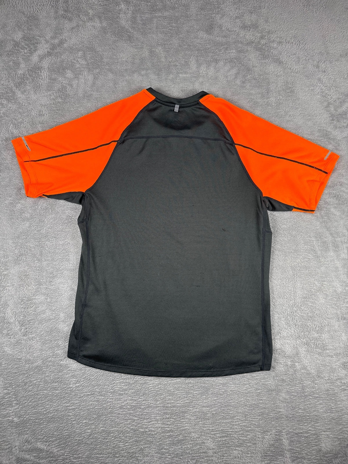 Nike Dri-FIT Running T-Shirt Medium Black and Orange Medium