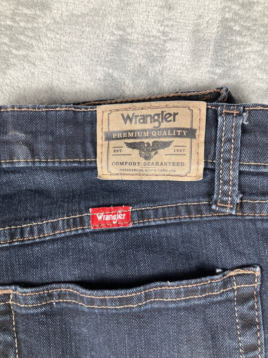 Wrangler Straight Fit Men's Jeans Dark Blue Denim 33 inches