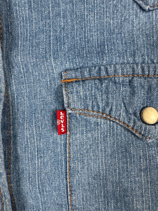Levi's Women’s Classic Denim Shirt Size M