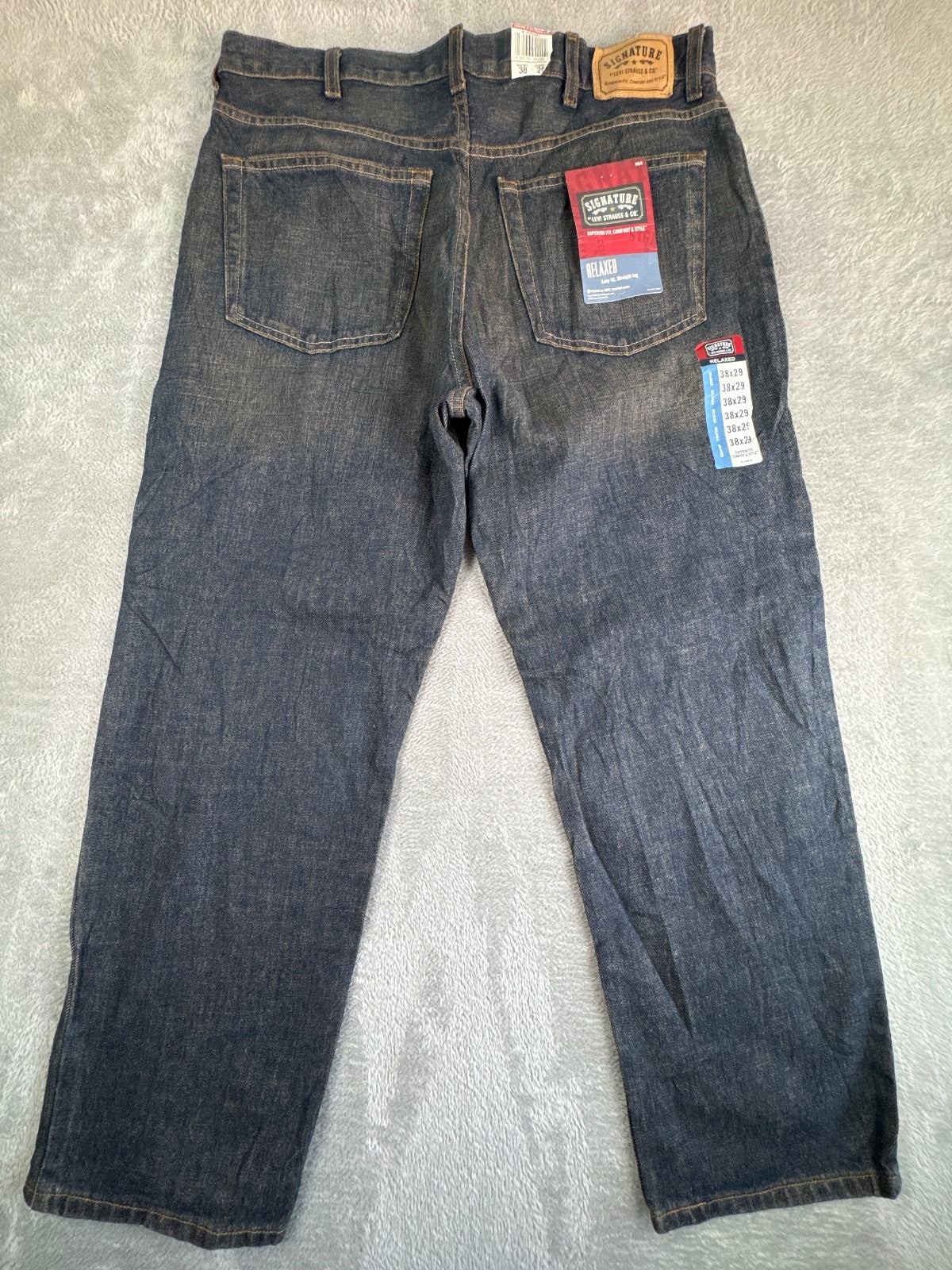 Brand New Levi's Signature Relaxed Fit Men's Jeans W38 L29
