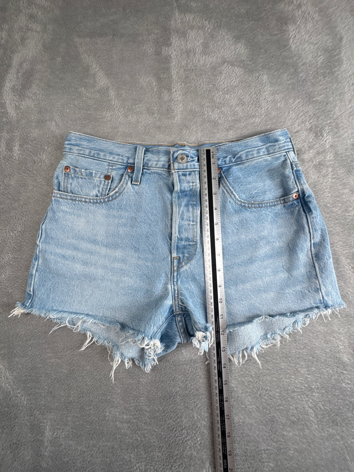 Levi's 501 Light Blue Denim Cutoff Shorts W28