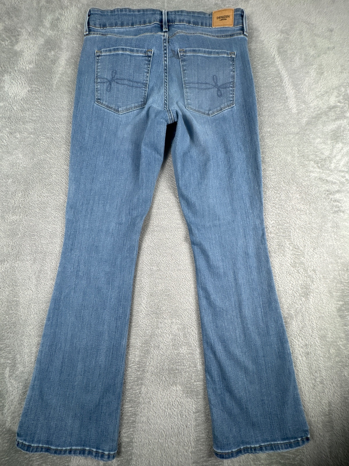 Denizen from Levi's Mid Rise Bootcut Jeans W30 L31