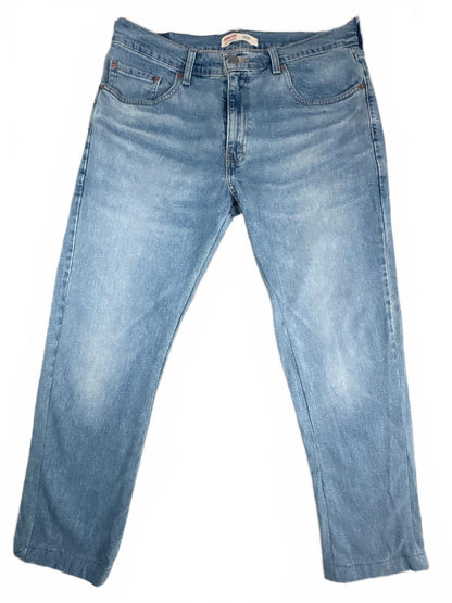 Signature Levi's Light Blue Denim Jeans W34