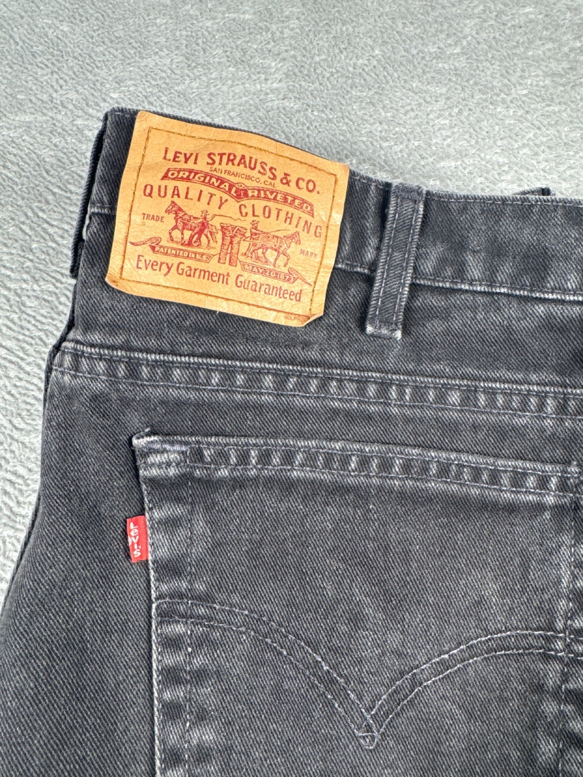 Levi's Black Denim Jeans with Classic Fit W34 L32
