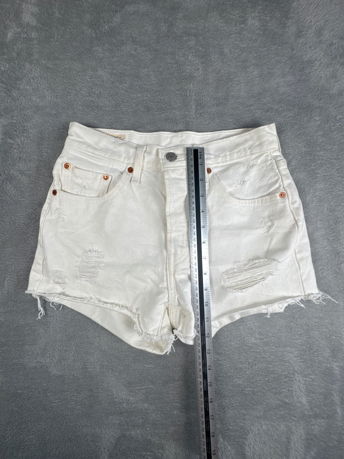 Levi's 501 White Denim Shorts Size W26