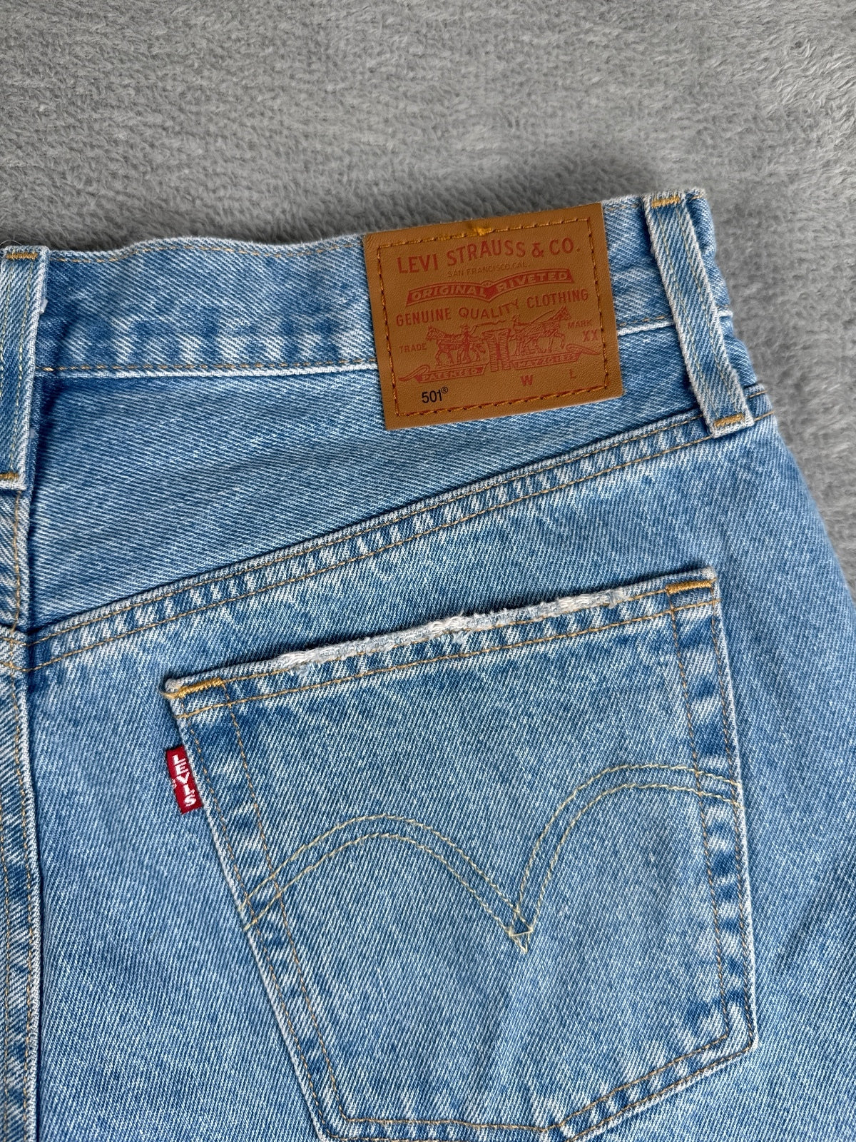 Levi's 501 Light Blue Denim Shorts W30
