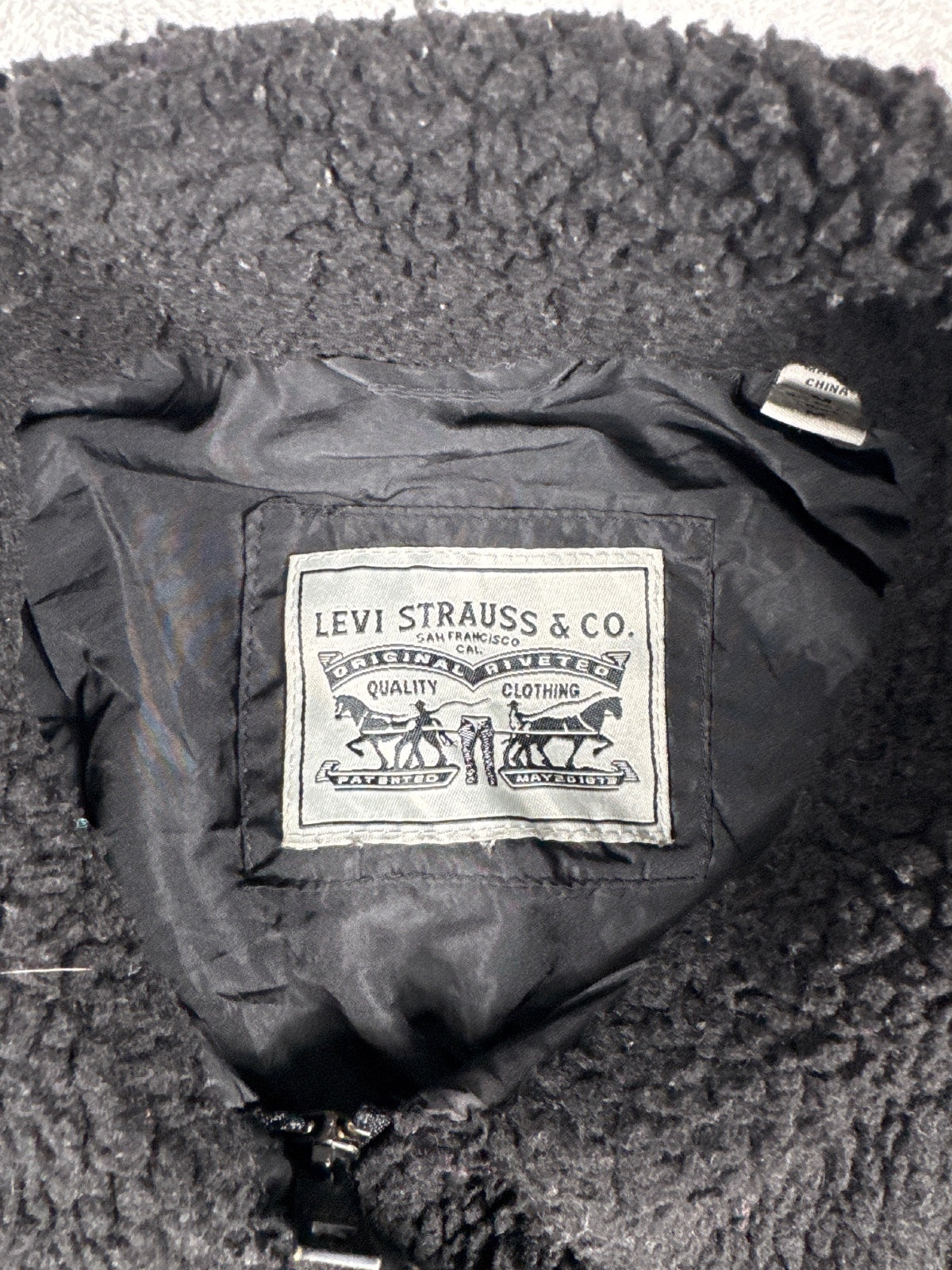 Vintage Retro Levi's Black Sherpa Fleece Jacket - Medium