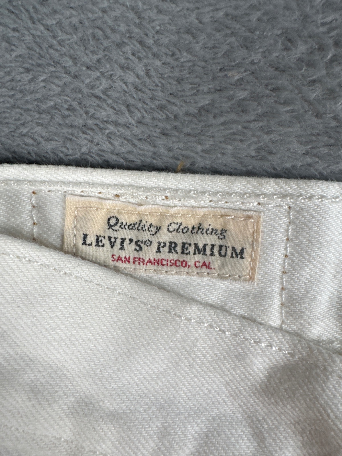 Levi's 501 White Denim Shorts Size W26