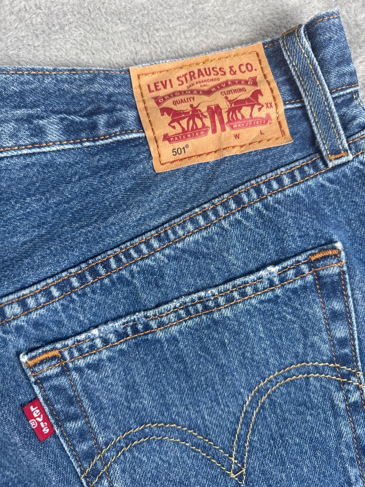 Levi's 501 Distressed Denim Shorts W29