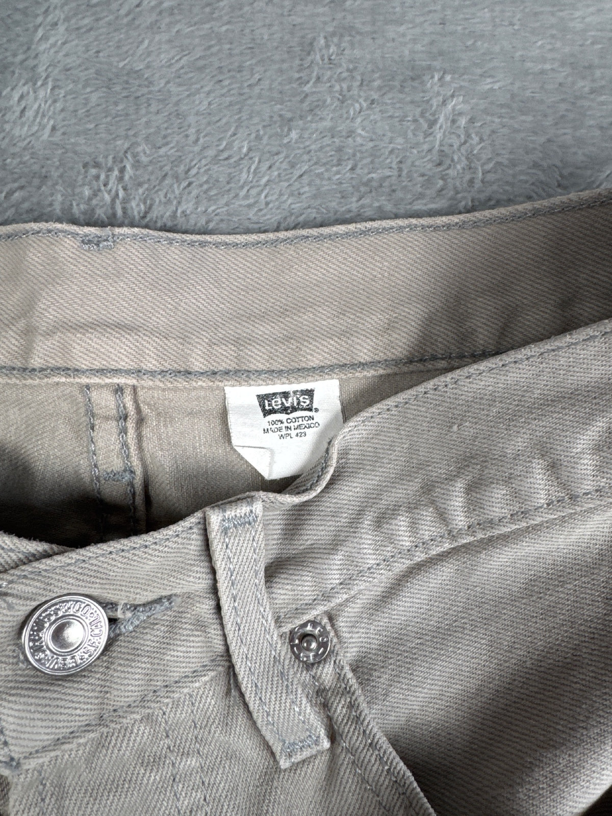 Vintage Levi's Beige High-Waisted Denim Cutoff Shorts - W31
