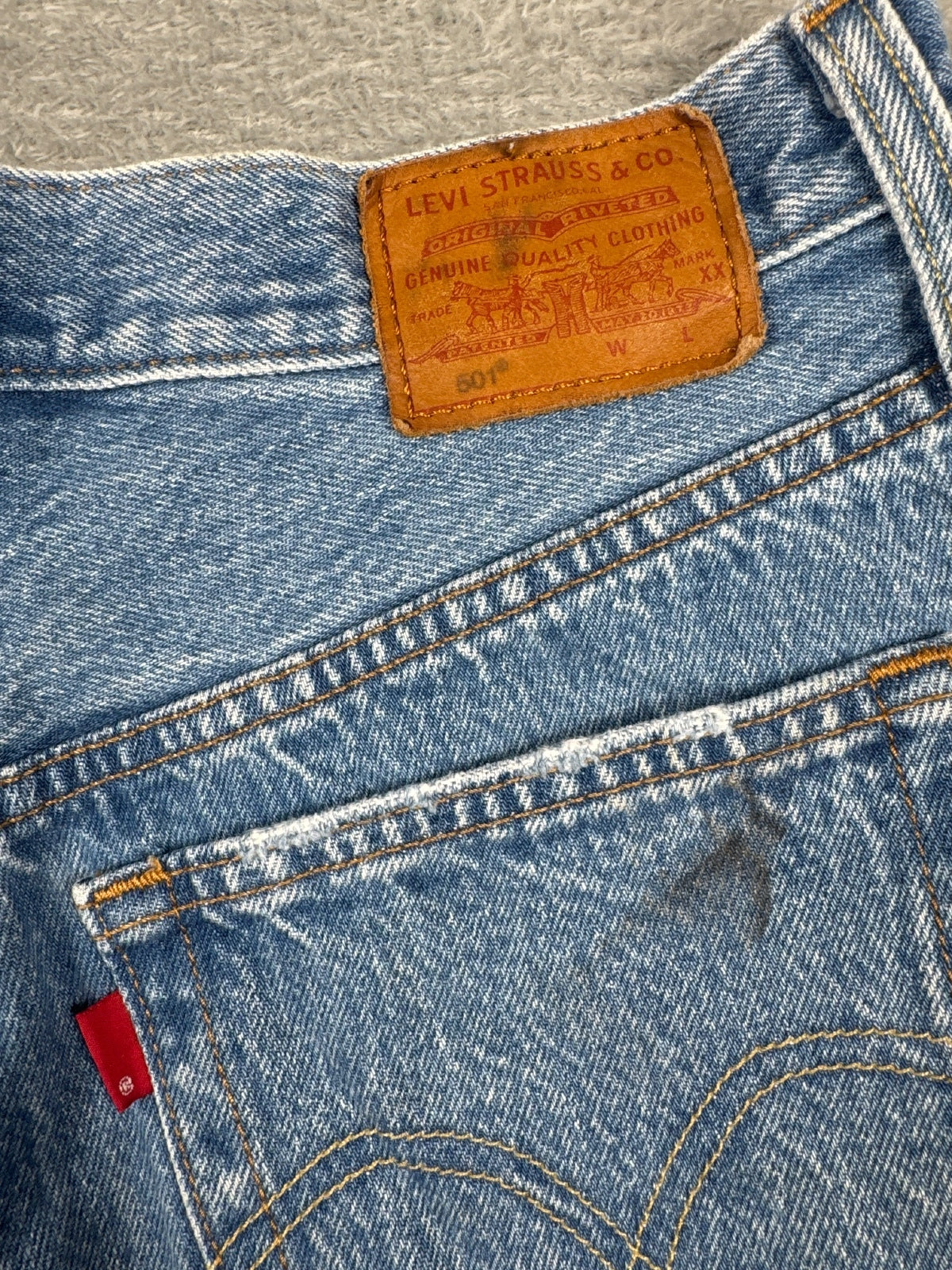 Levi's 501 Premium Distressed Denim Shorts W28 (approx)