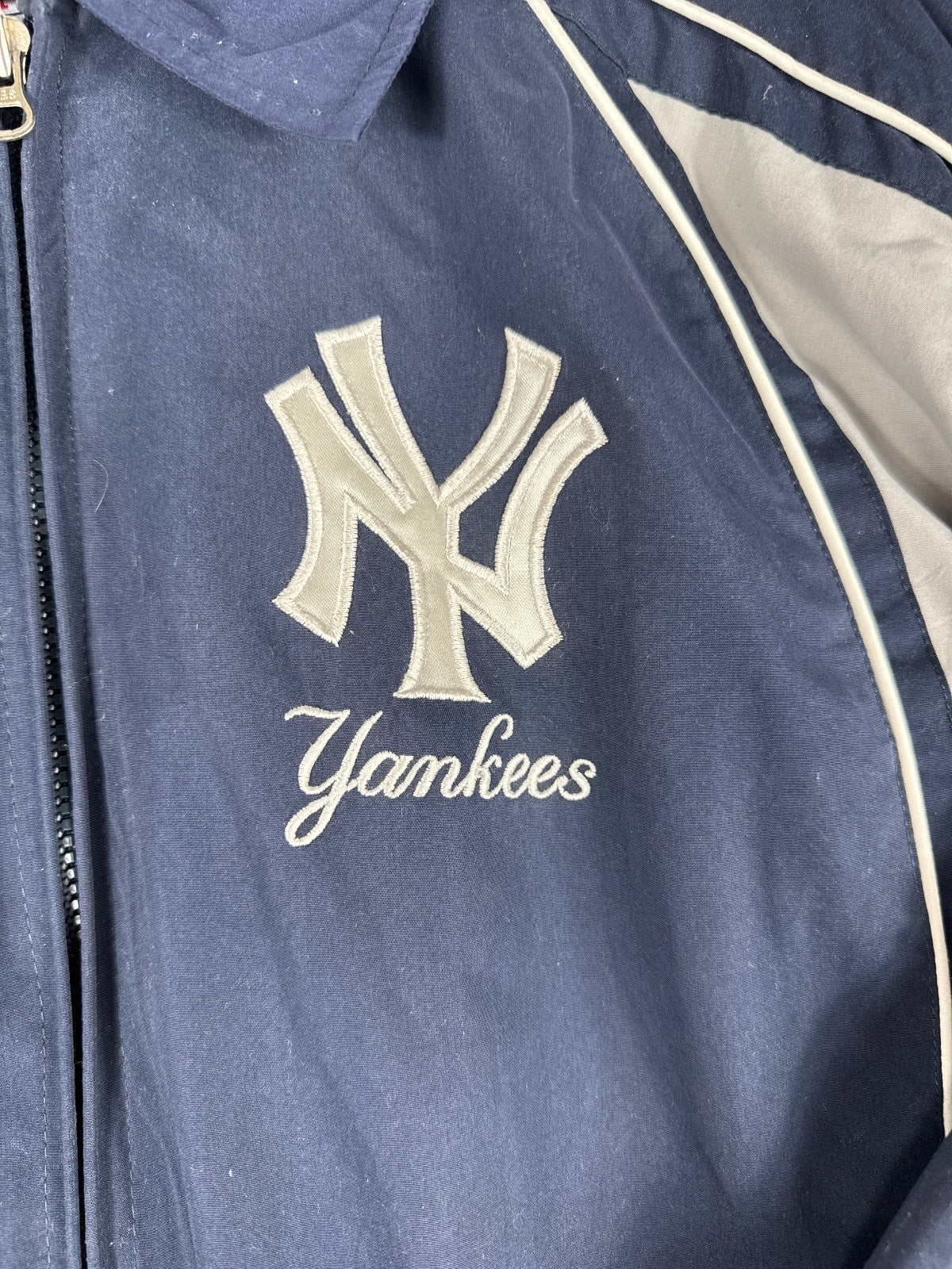 G-III Sports New York Yankees Vintage Style Windbreaker XL
