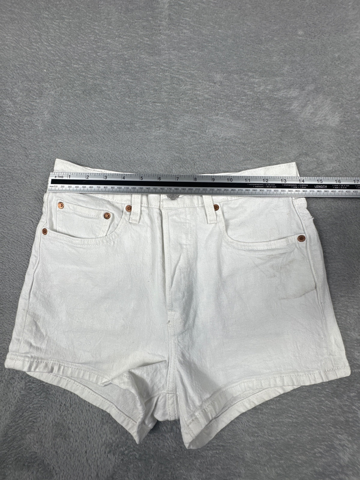 Levi's Premium 501 White Denim Shorts W27