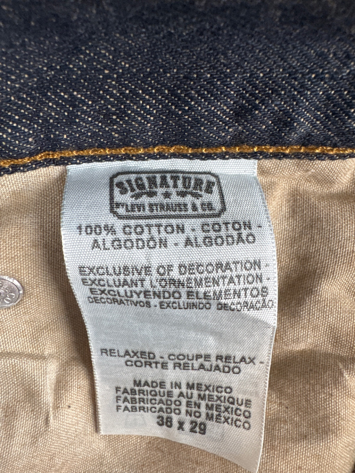 Brand New Levi's Signature Relaxed Fit Men's Jeans W38 L29