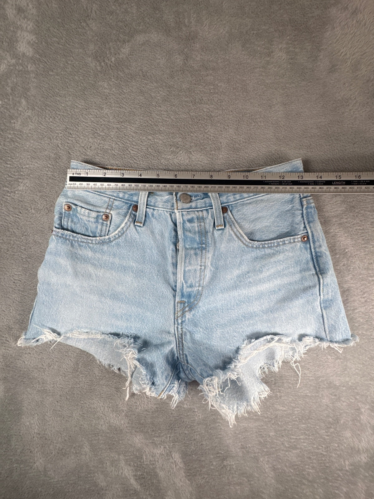 Levi's Premium 501 Light Blue Denim Shorts W25