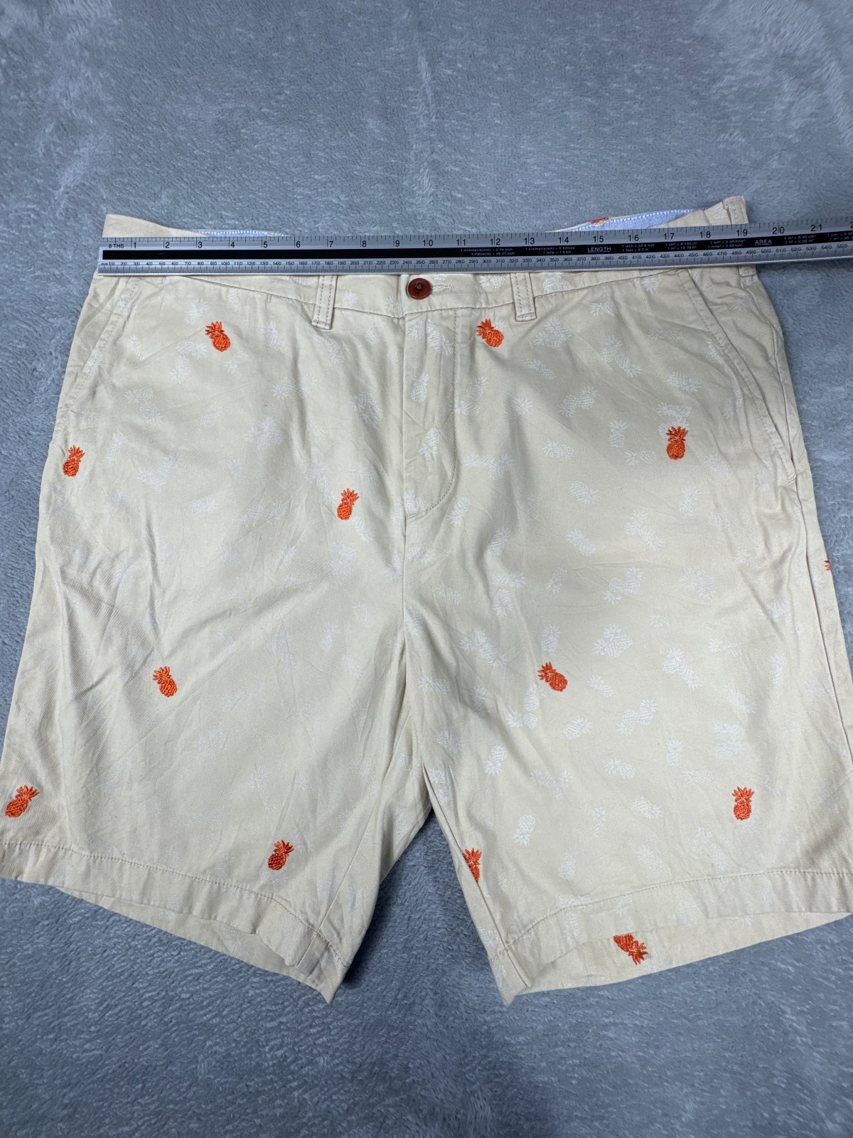 Tommy Hilfiger Beige Pineapple Embroidered Shorts W38