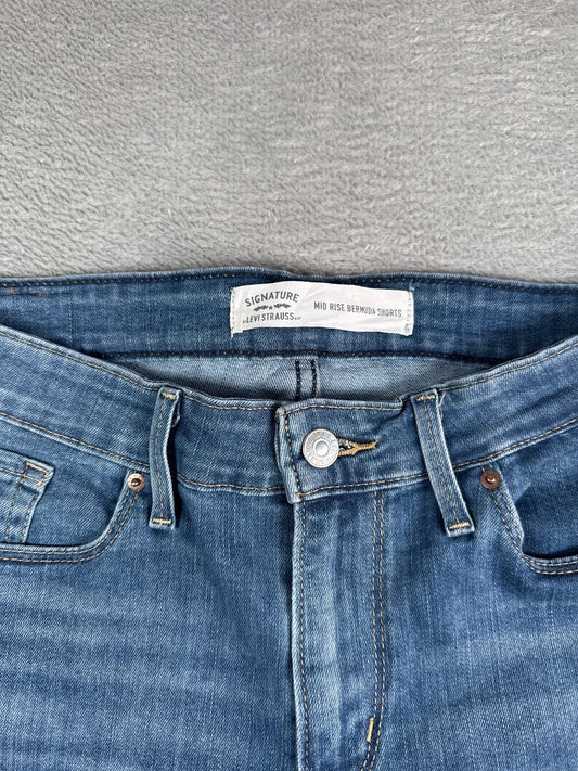 Levi's Signature Mid Rise Bermuda Shorts Blue Denim W31