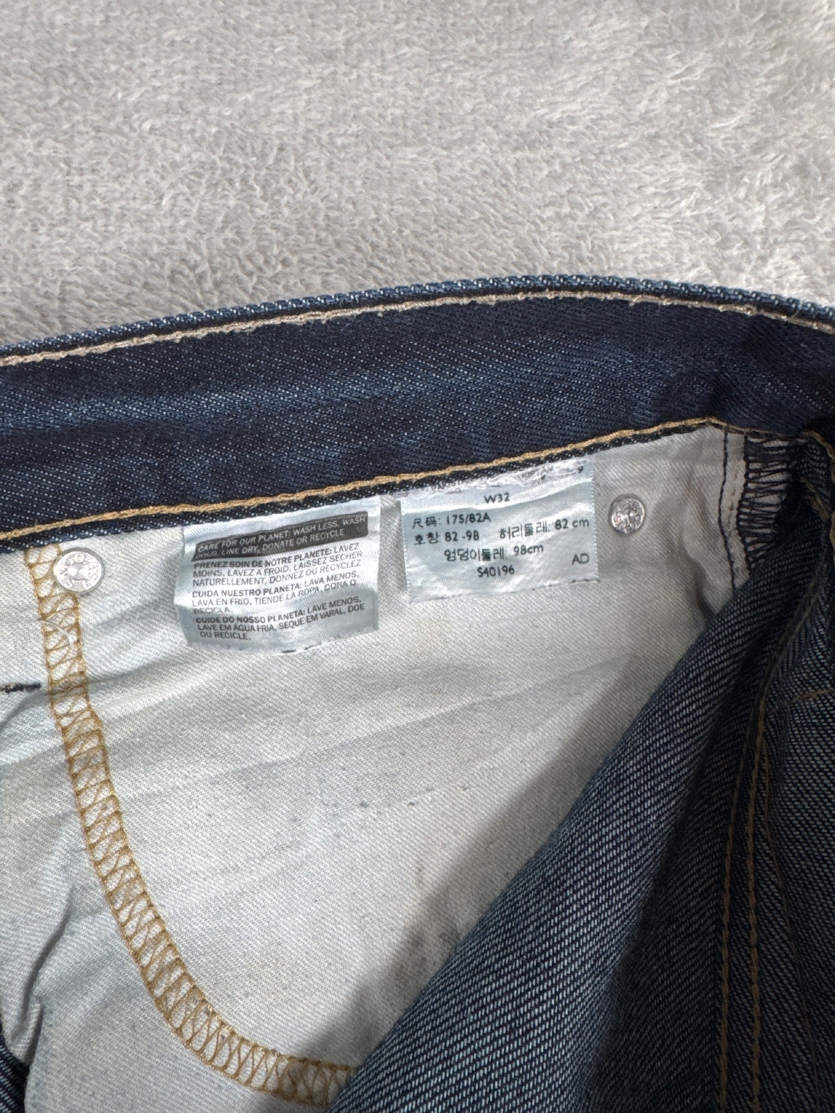 Levi's 522 Denim Dark Blue Shorts W32