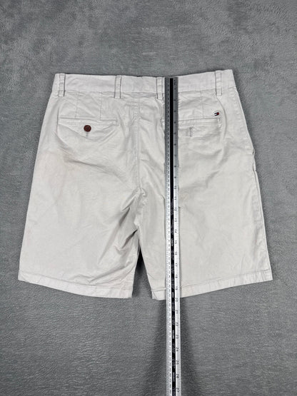 Retro Tommy Hilfiger Men's Beige Chino Shorts - W32