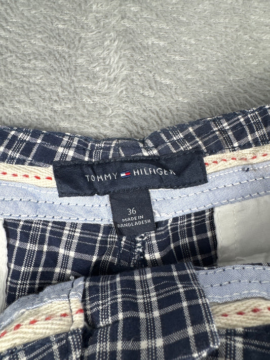 Tommy Hilfiger Men's Navy Blue Plaid Cargo Shorts W36