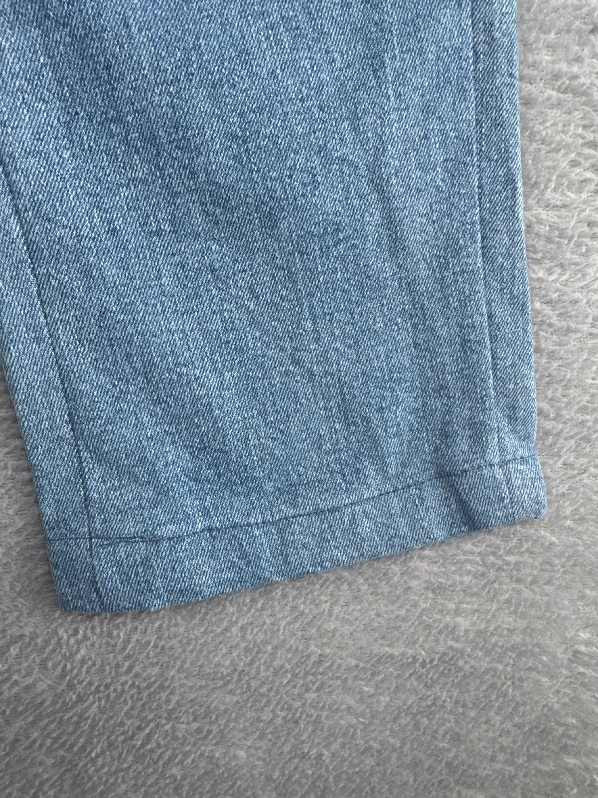 Signature Levi's Light Blue Denim Jeans W34