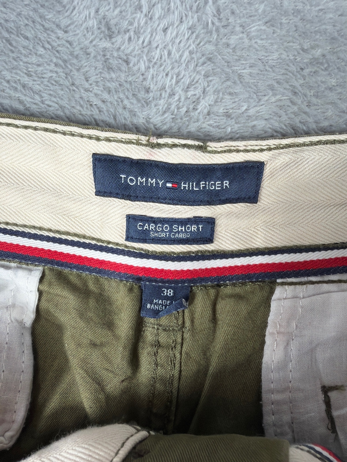 Tommy Hilfiger Cargo Shorts W38 Olive