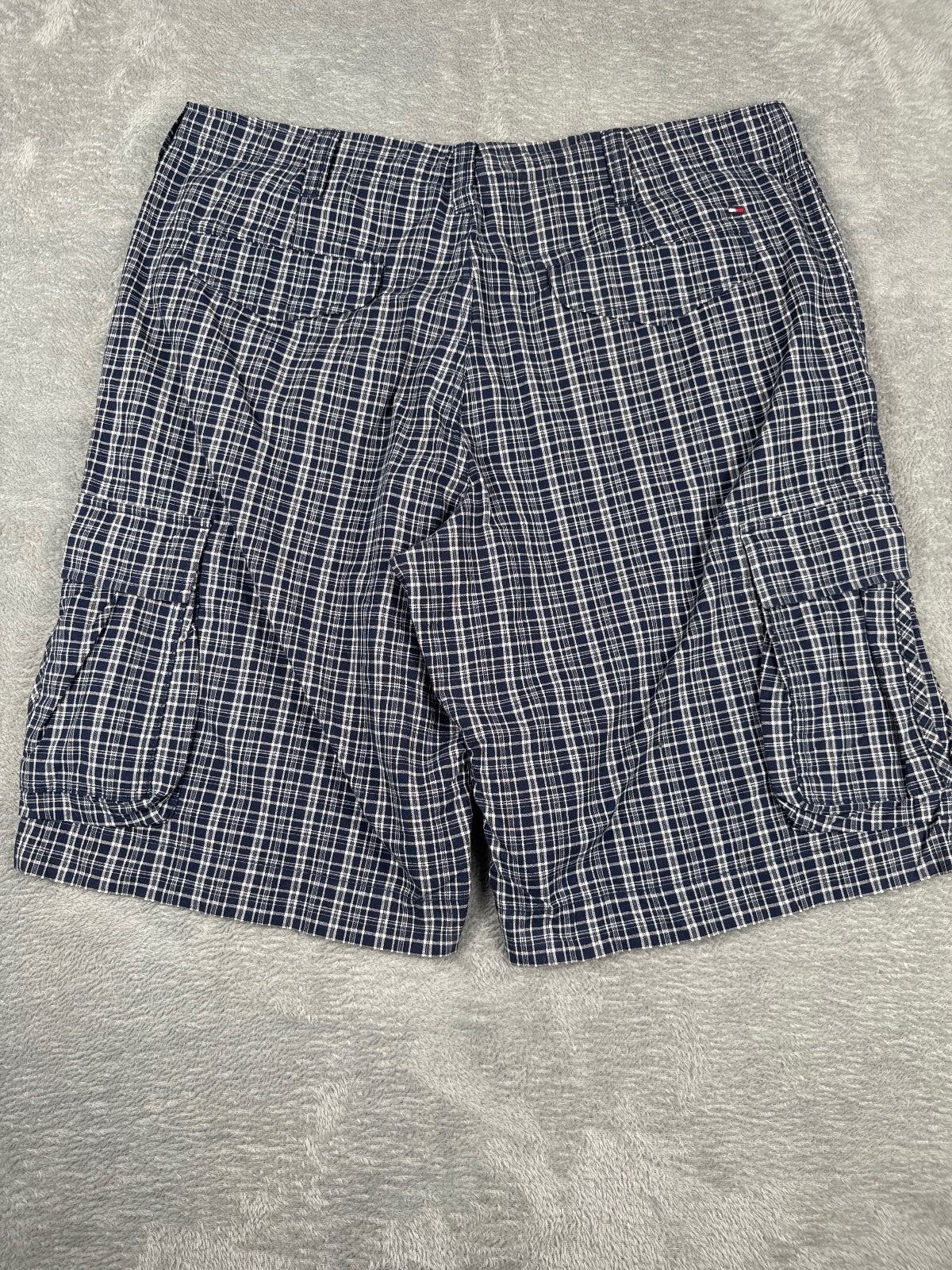 Tommy Hilfiger Men's Navy Blue Plaid Cargo Shorts W36