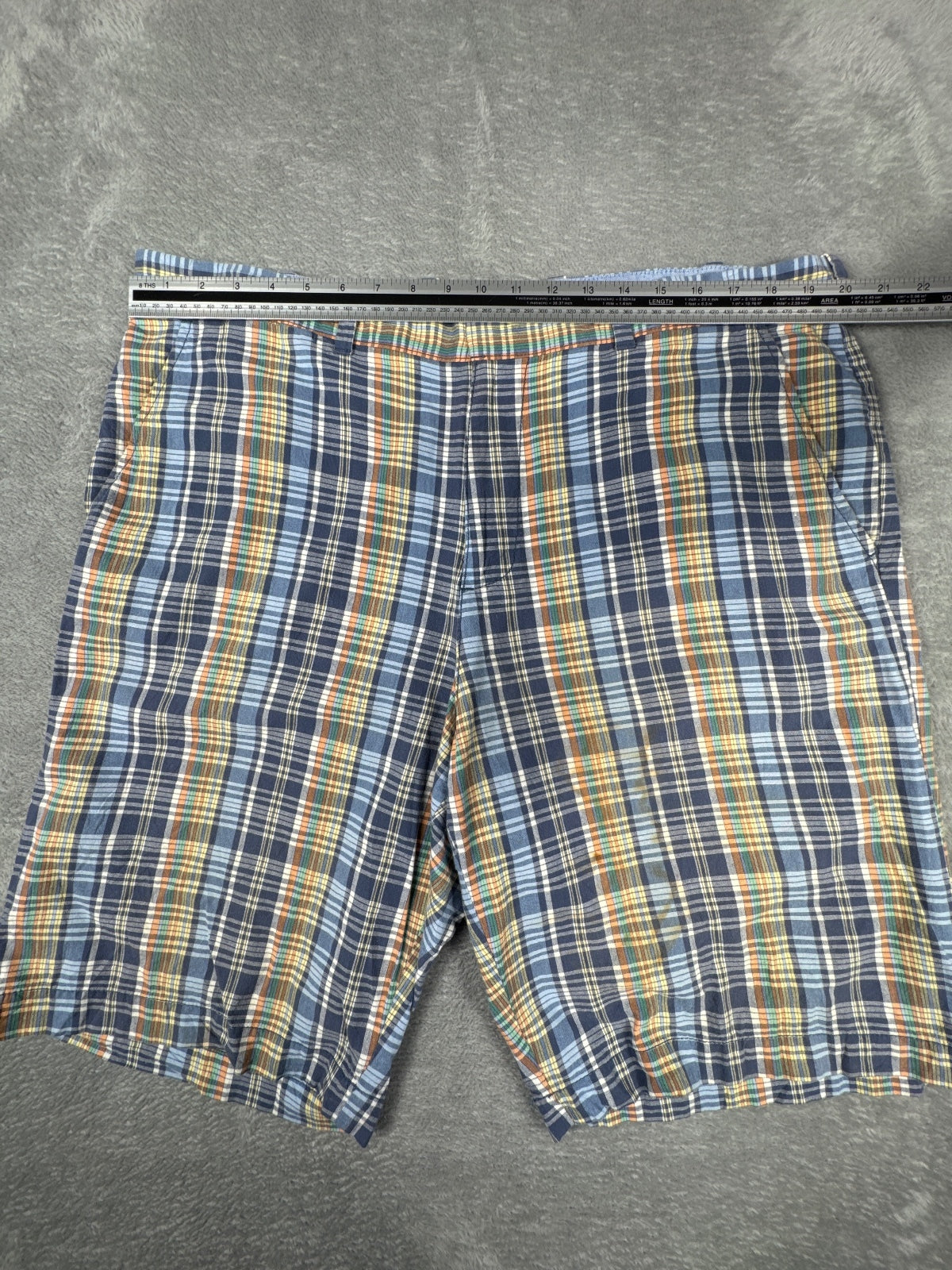 Tommy Hilfiger Men's Plaid Casual Shorts W38