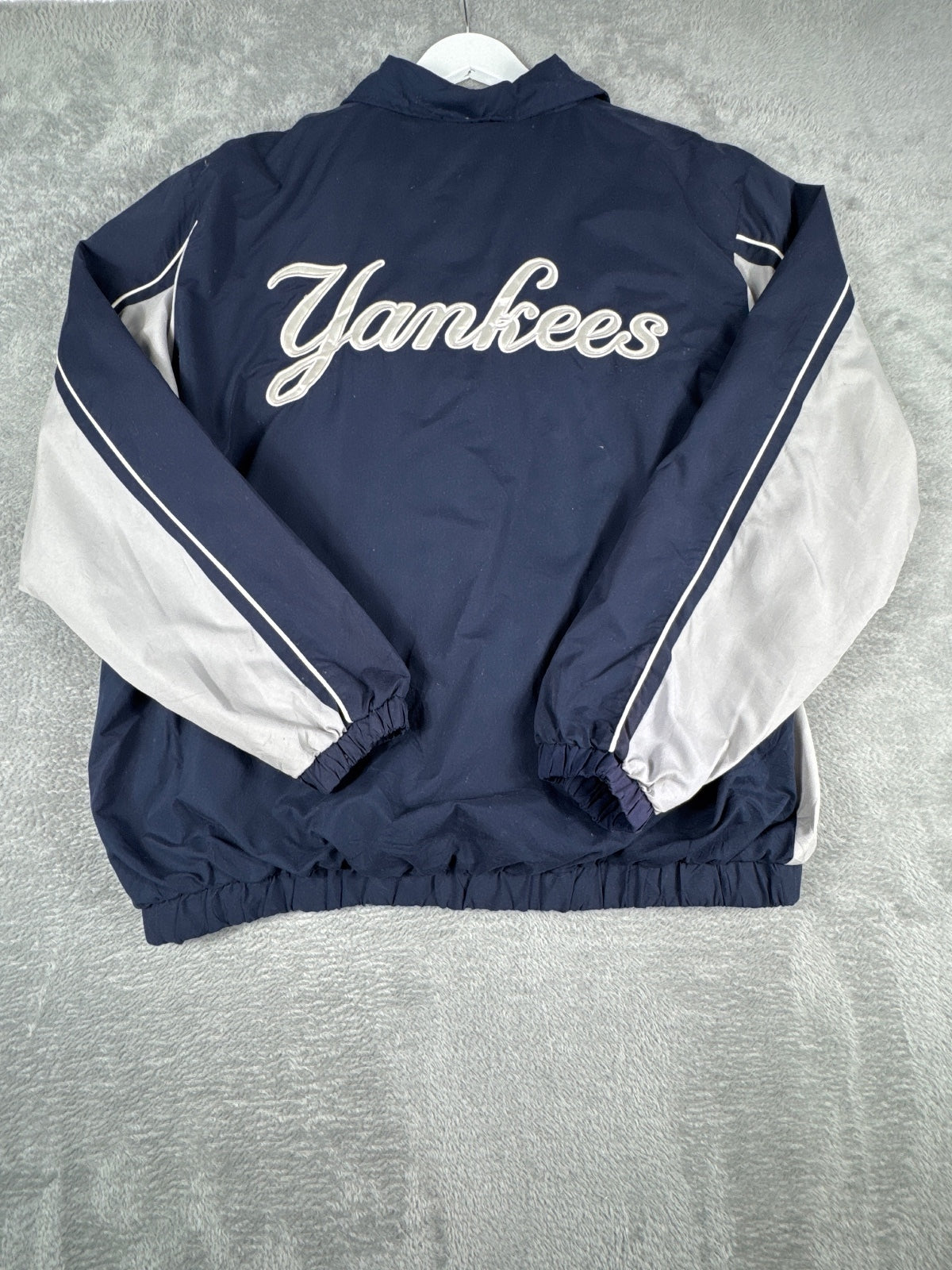 G-III Sports New York Yankees Vintage Style Windbreaker XL
