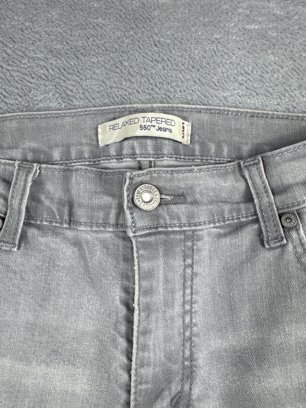 Levi's 550 Relaxed Tapered Grey Jeans Size 8M