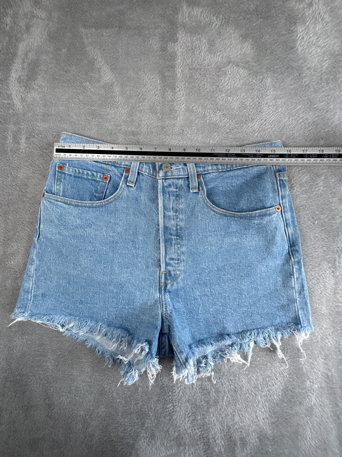 Levi's 501 Light Blue Denim Cutoff Shorts W30