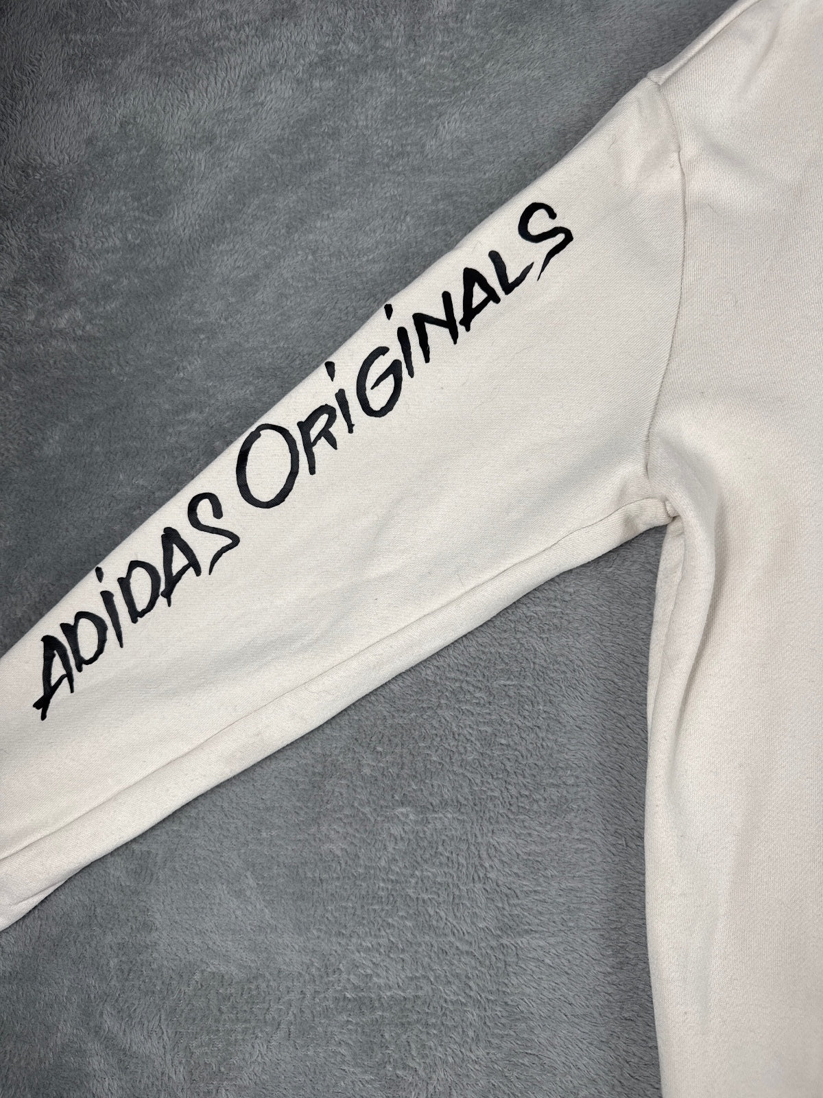 Adidas x Andre Saraiva Kids Cream Crewneck Sweatshirt XL