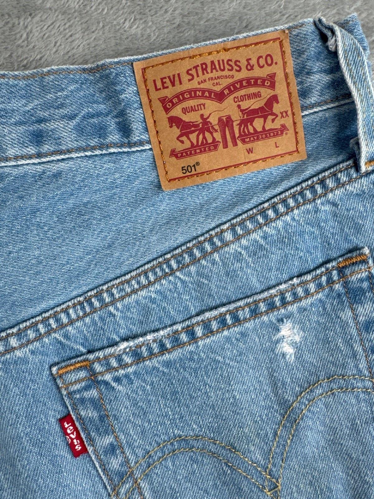 Levi's 501 Distressed Denim Shorts W27