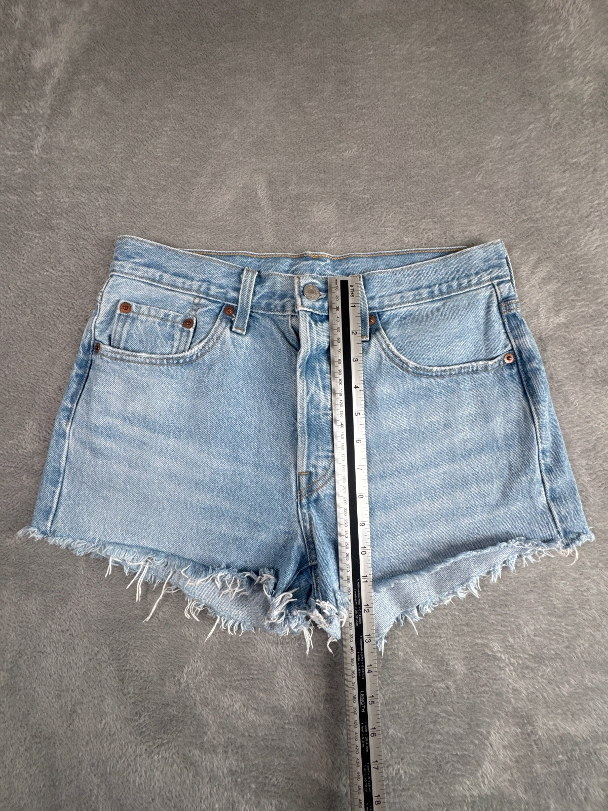 Levi's 501 Light Blue Denim Cutoff Shorts W28