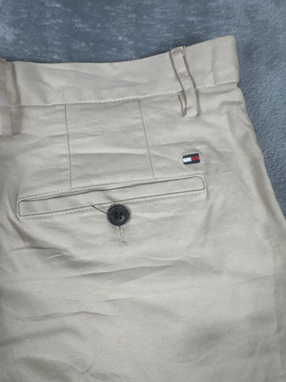 Classic Retro Tommy Hilfiger Beige Chino Shorts Size 32