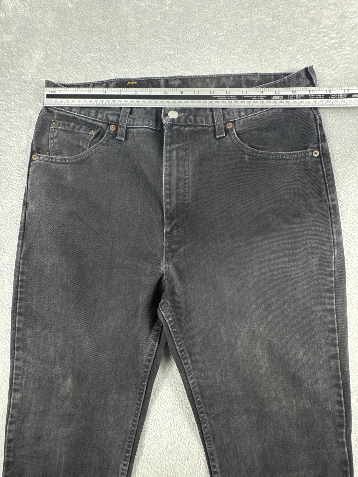 Levi's Black Denim Jeans with Classic Fit W34 L32