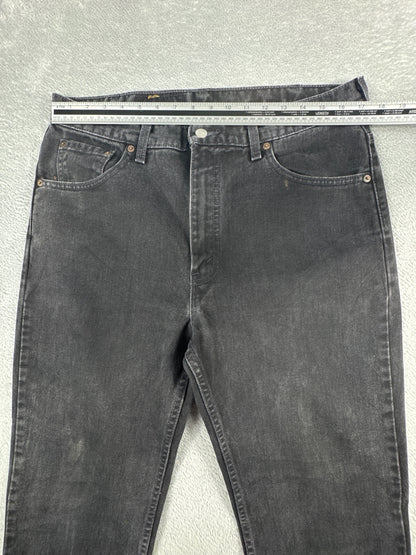 Levi's Black Denim Jeans with Classic Fit W34 L32