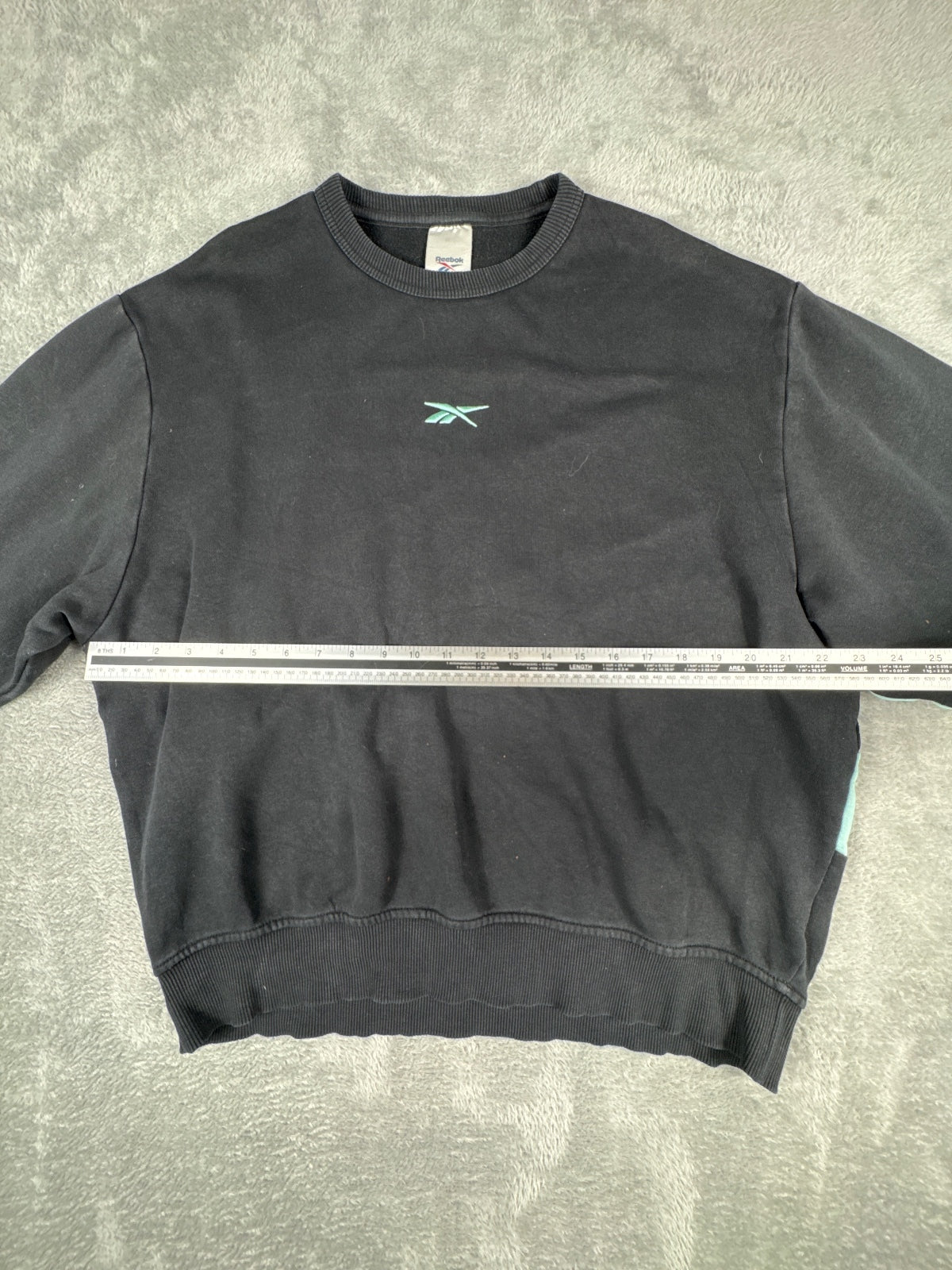 Reebok Black and Turquoise Sweatshirt Size M