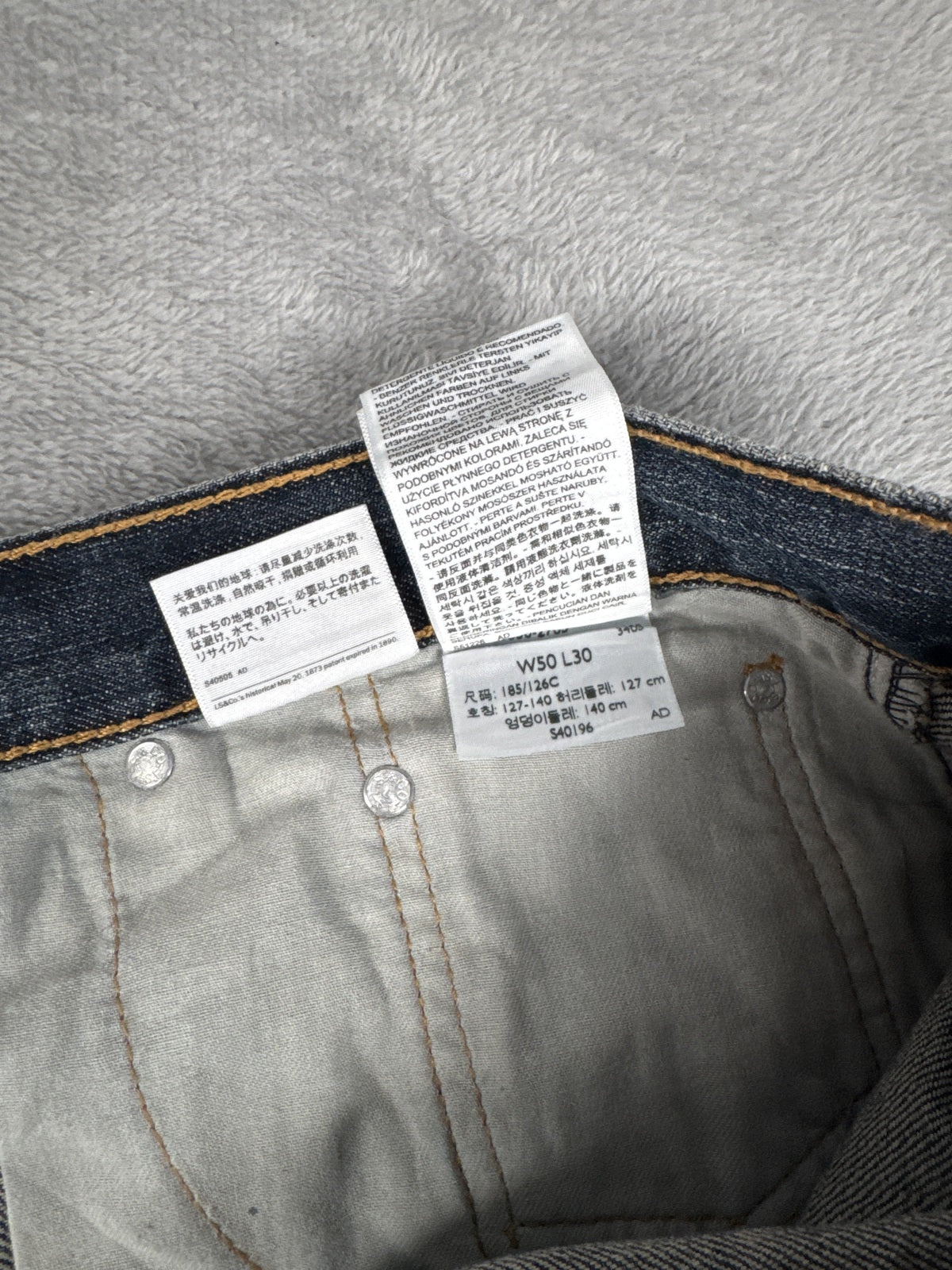 Classic Vintage Levi's 550 Men's Denim Shorts Blue - W50