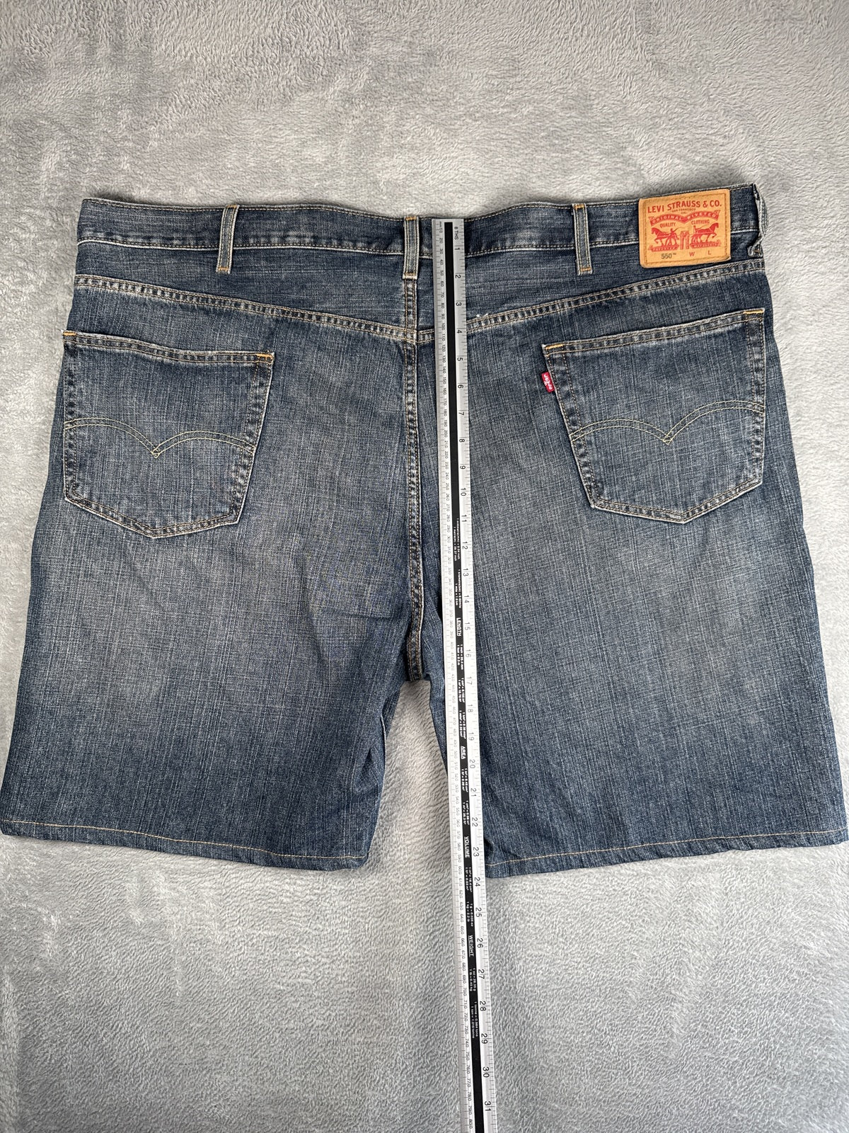 Classic Vintage Levi's 550 Men's Denim Shorts Blue - W50