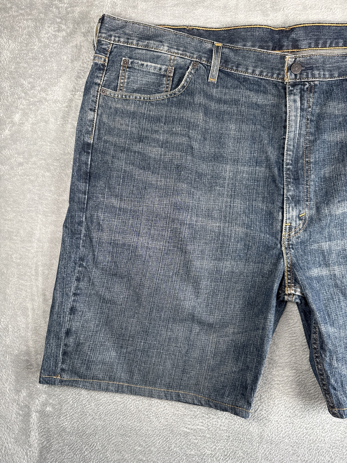 Classic Vintage Levi's 550 Men's Denim Shorts Blue - W50