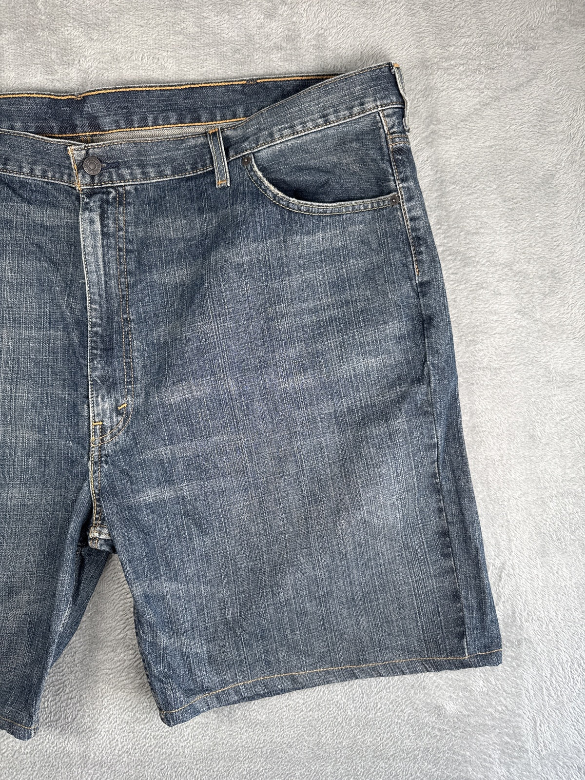 Classic Vintage Levi's 550 Men's Denim Shorts Blue - W50
